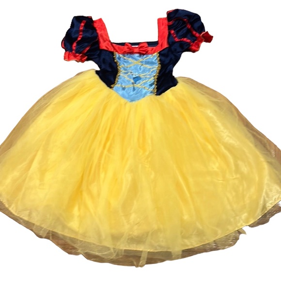 Gillian’s Closet Other - Gillian’s Closet Snow White Costume